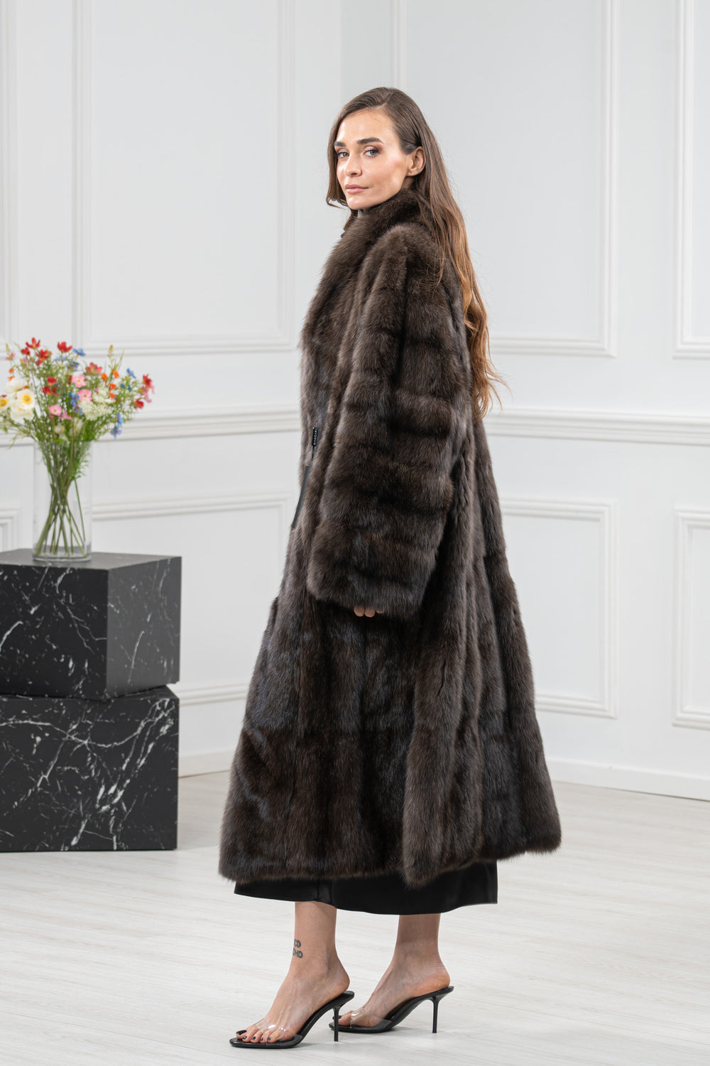 Sapphire Mink Fur Coat - Women's Velvet Coat S/S 24M4133 | MANZARI