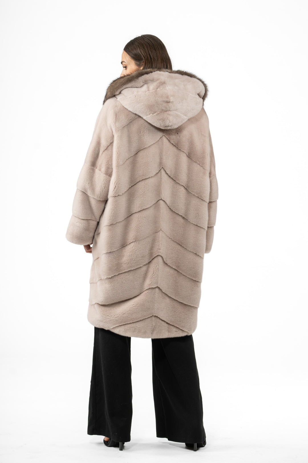 Classic Powder Mink fur coat by manzari