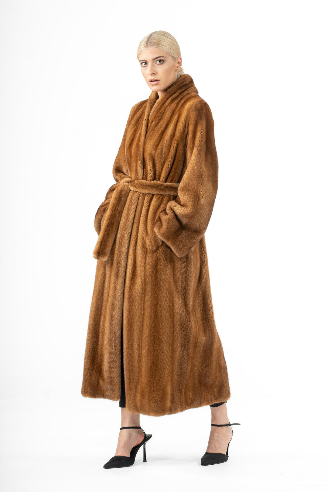 Classic Gold Mink fur coat by manzari