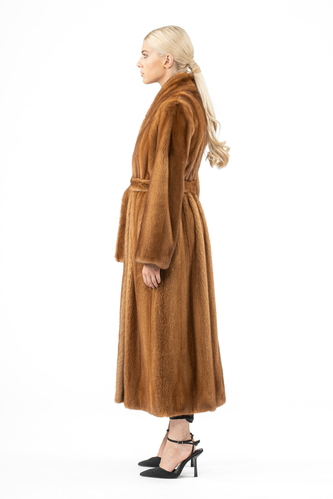 Exclusive Gold Mink fur coat by manzari