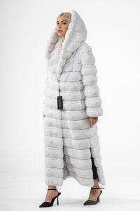 Manzari Snow White Chinchilla fur coat for a timeless appeal