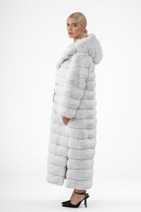 Manzari Snow White Chinchilla fur coat with a modern touch