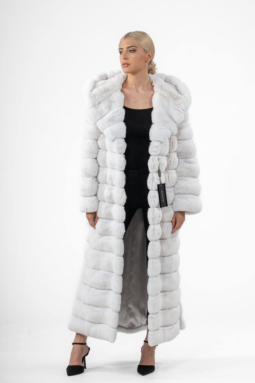 Manzari Snow White Chinchilla fur coat for ultimate elegance
