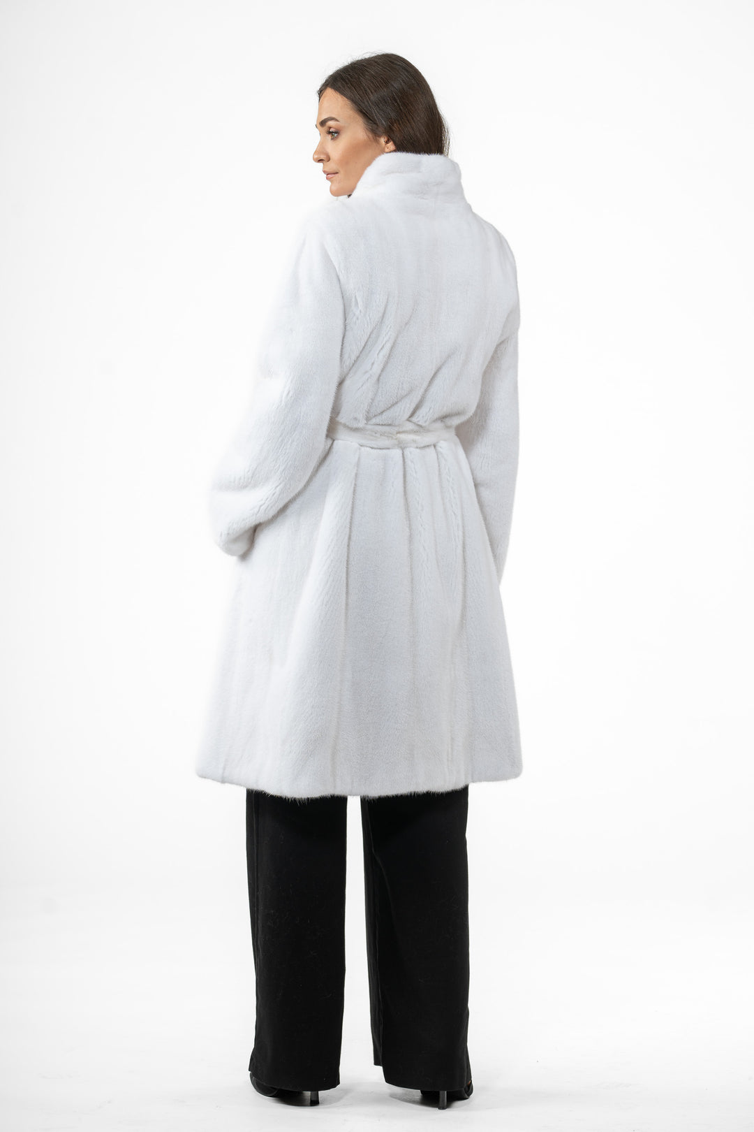 Exclusive White Mink fur coat by manzari
