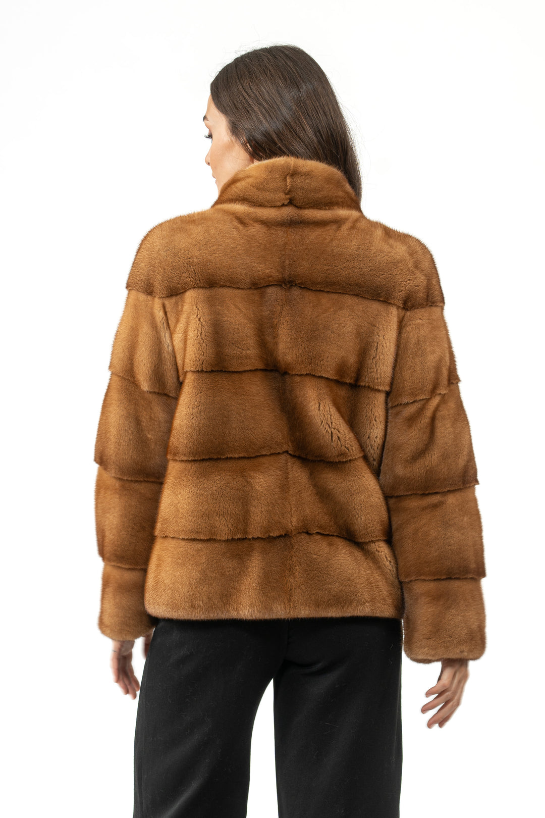 Manzari Gold Mink fur coat with a modern touch
