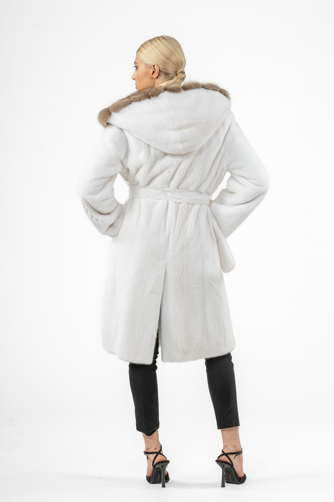 Chic White Mink fur coat by manzari for a bold statement
