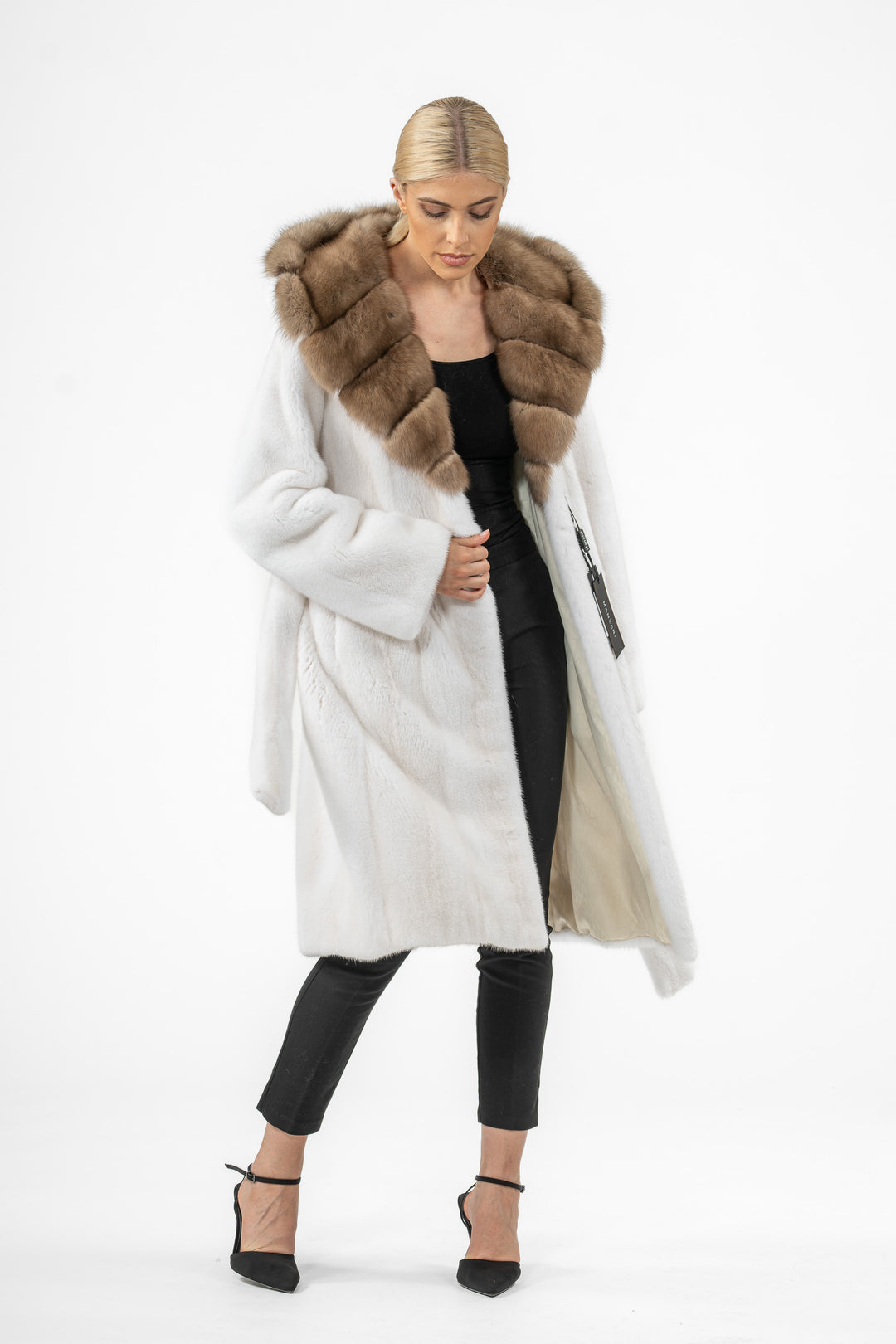 Exclusive White Mink fur coat by manzari