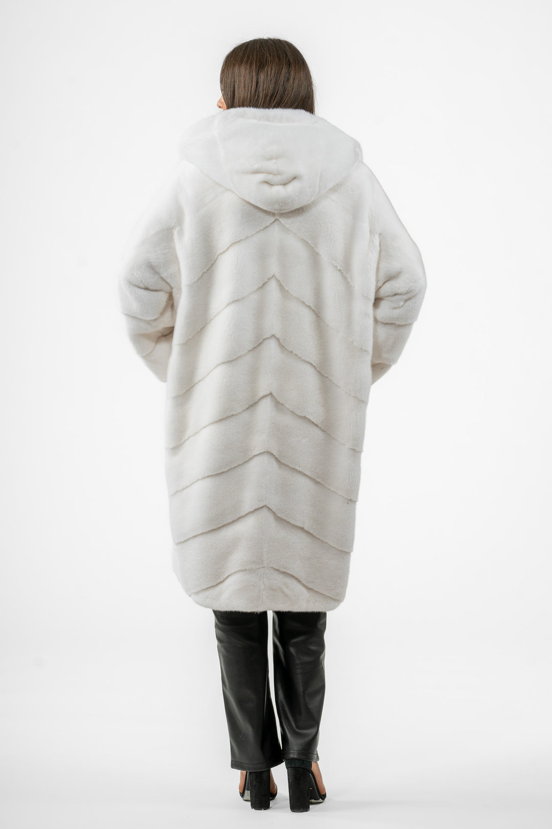 High-quality White Mink fur coat for luxury lovers