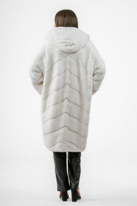 High-quality White Mink fur coat for luxury lovers