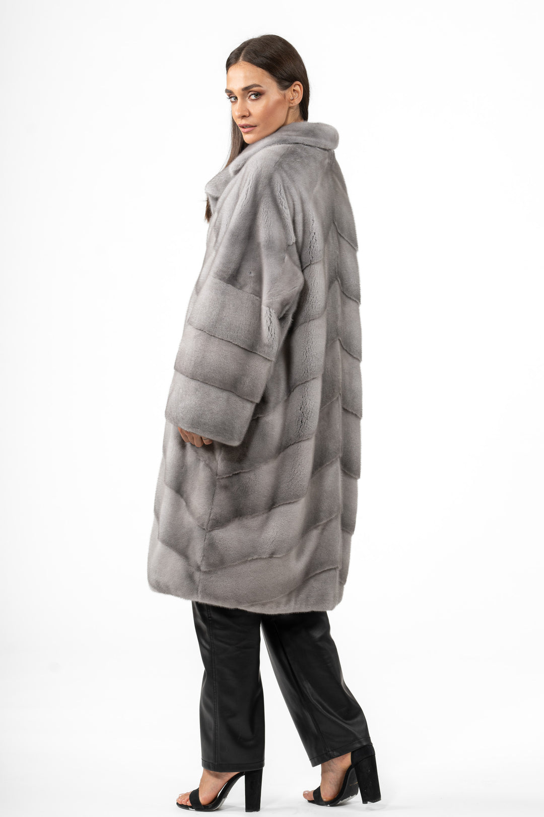 Classic Sapphire Mink fur coat by manzari