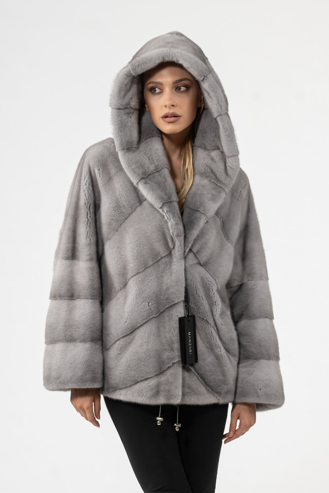 Manzari Sapphire Mink fur coat for timeless elegance