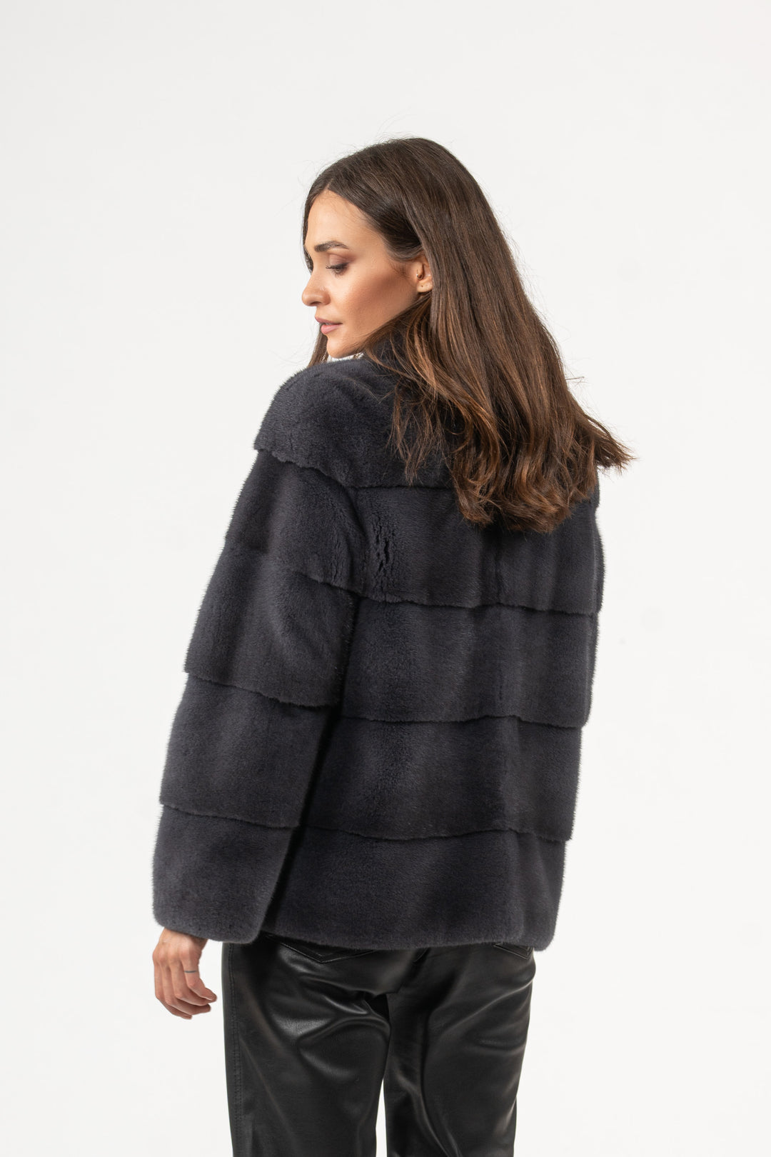 Manzari Grafite Mink fur coat with a modern touch