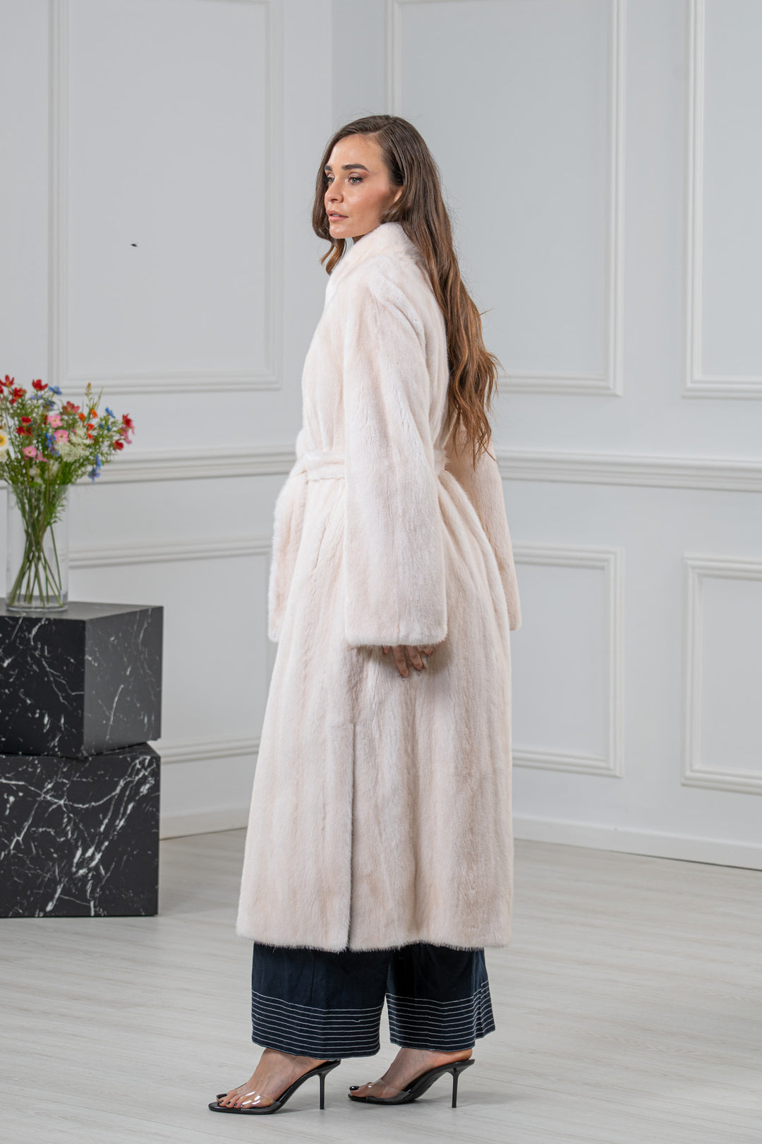 Pearl Mink Fur Coat - Women&