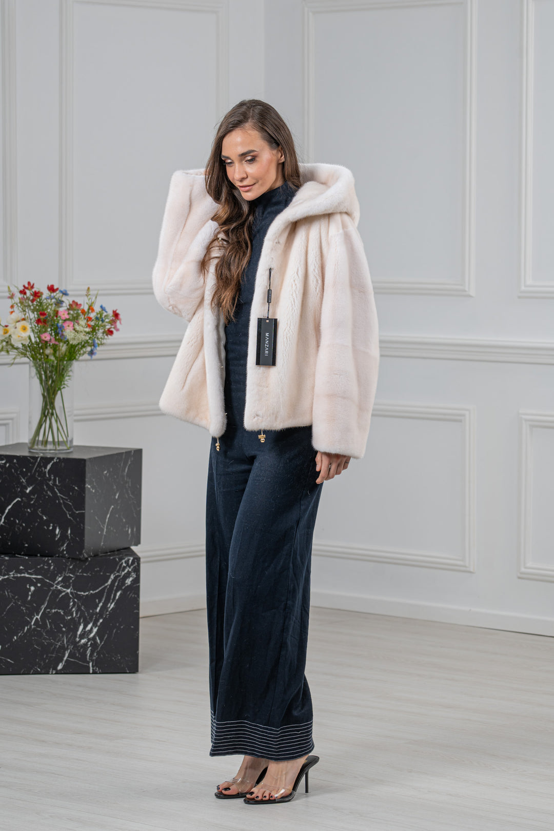 Pearl Mink Fur Short Jacket With Hood - Women&