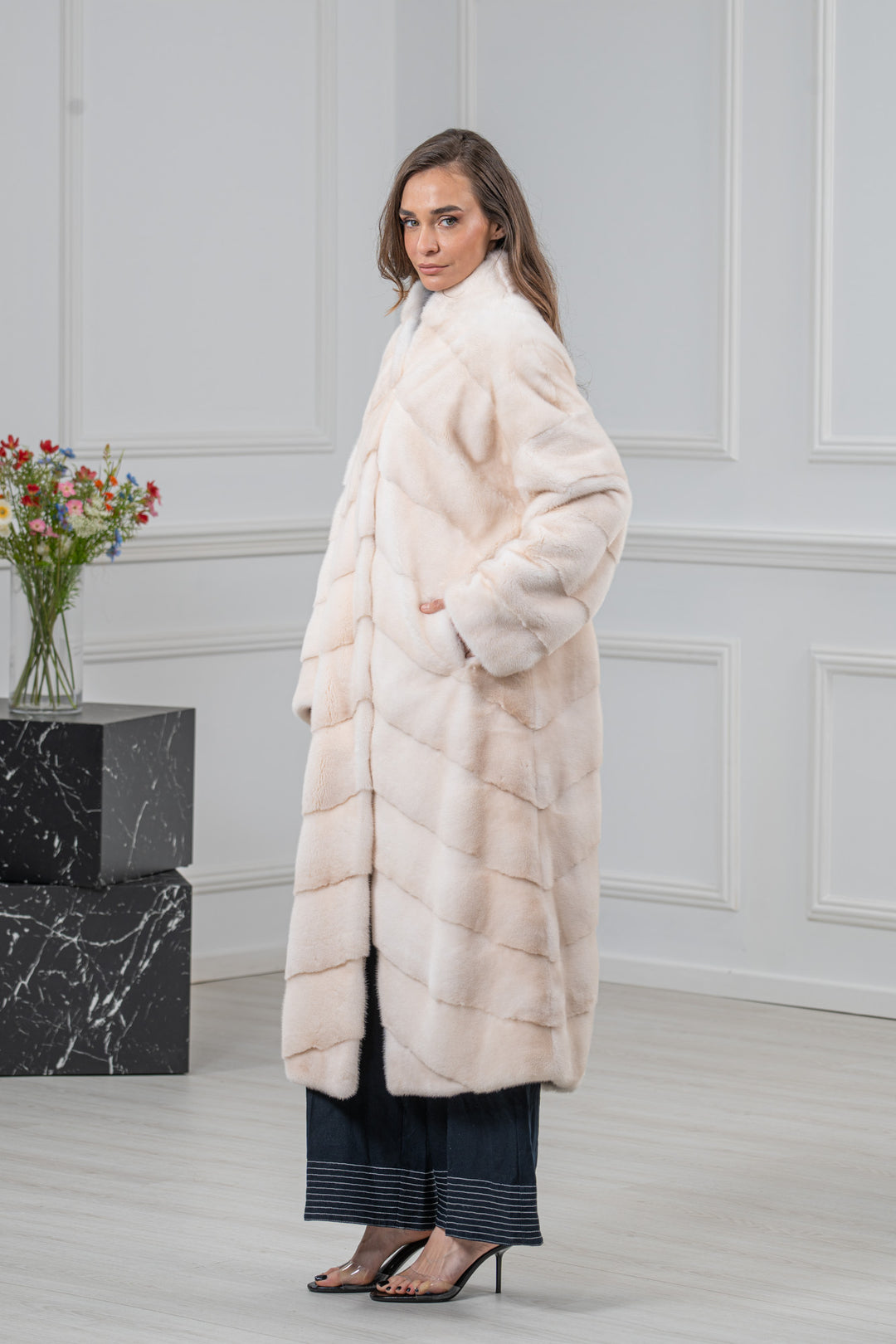 Pearl Mink Fur Coat - Women&