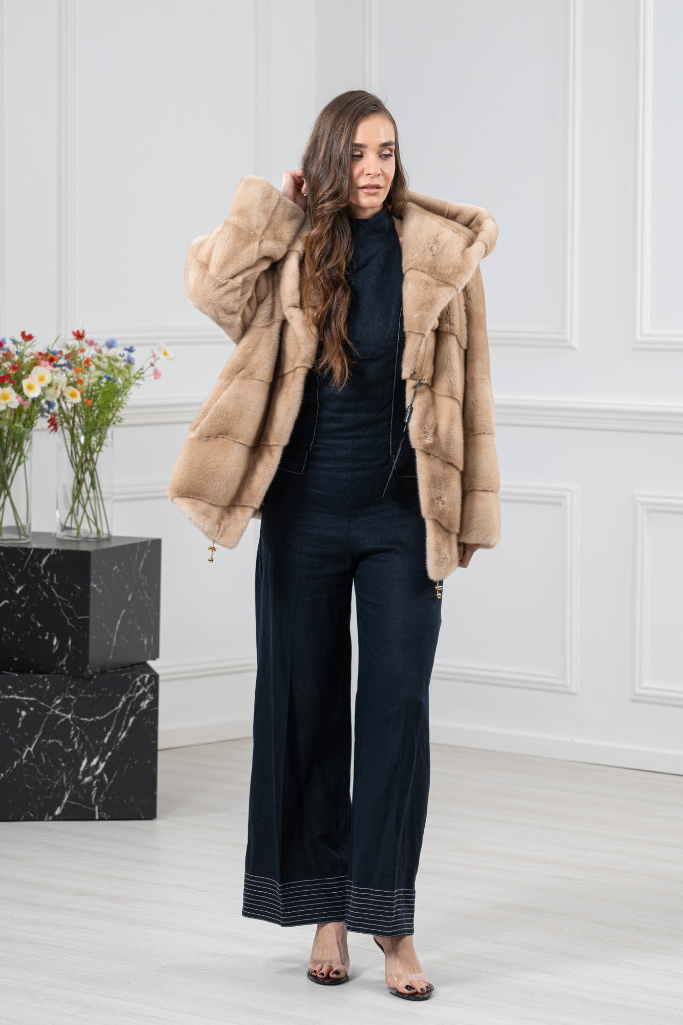 Mink Palomino Velvet Short Jacket Hood A/K 20M663 | MANZARI