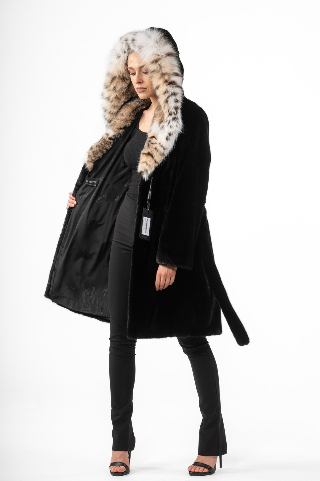 Manzari Black Mink fur coat for a timeless appeal