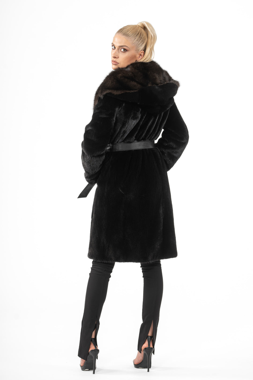Manzari Black Mink fur coat for a timeless appeal