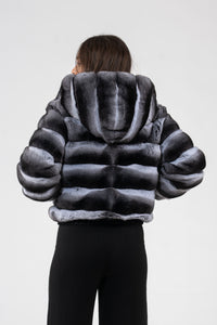 Manzari Natural Chinchilla fur coat for a timeless appeal