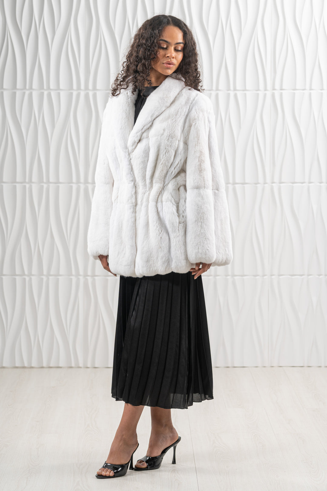 Manzari Snow White Chinchilla fur coat for ultimate elegance