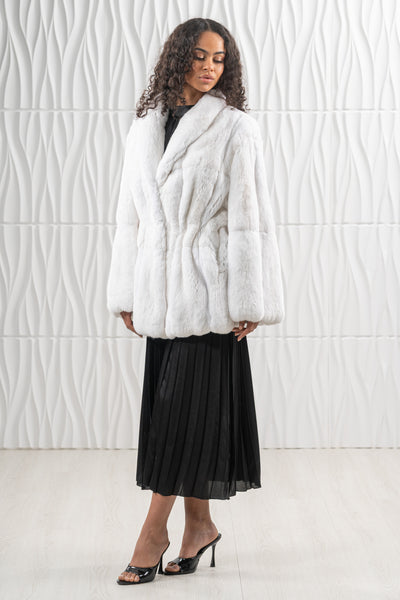 Manzari chinchilla fur coat with a modern touch
