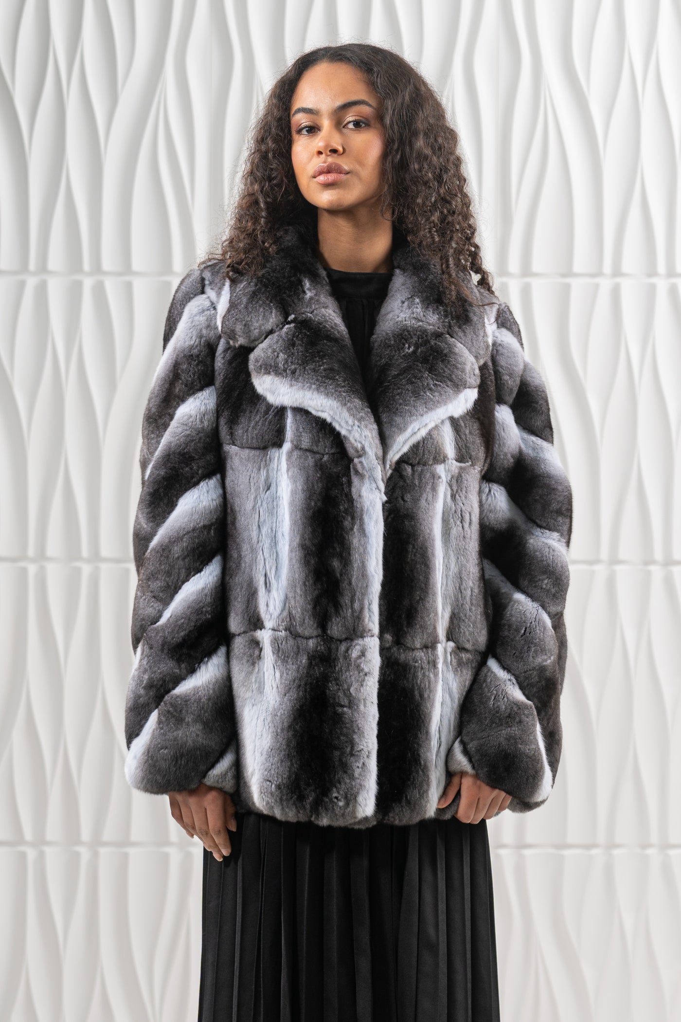 CHINCHILLA SKIN NATURAL LONG HAIR SHORT JACKET L1.5 S/S 26M6430