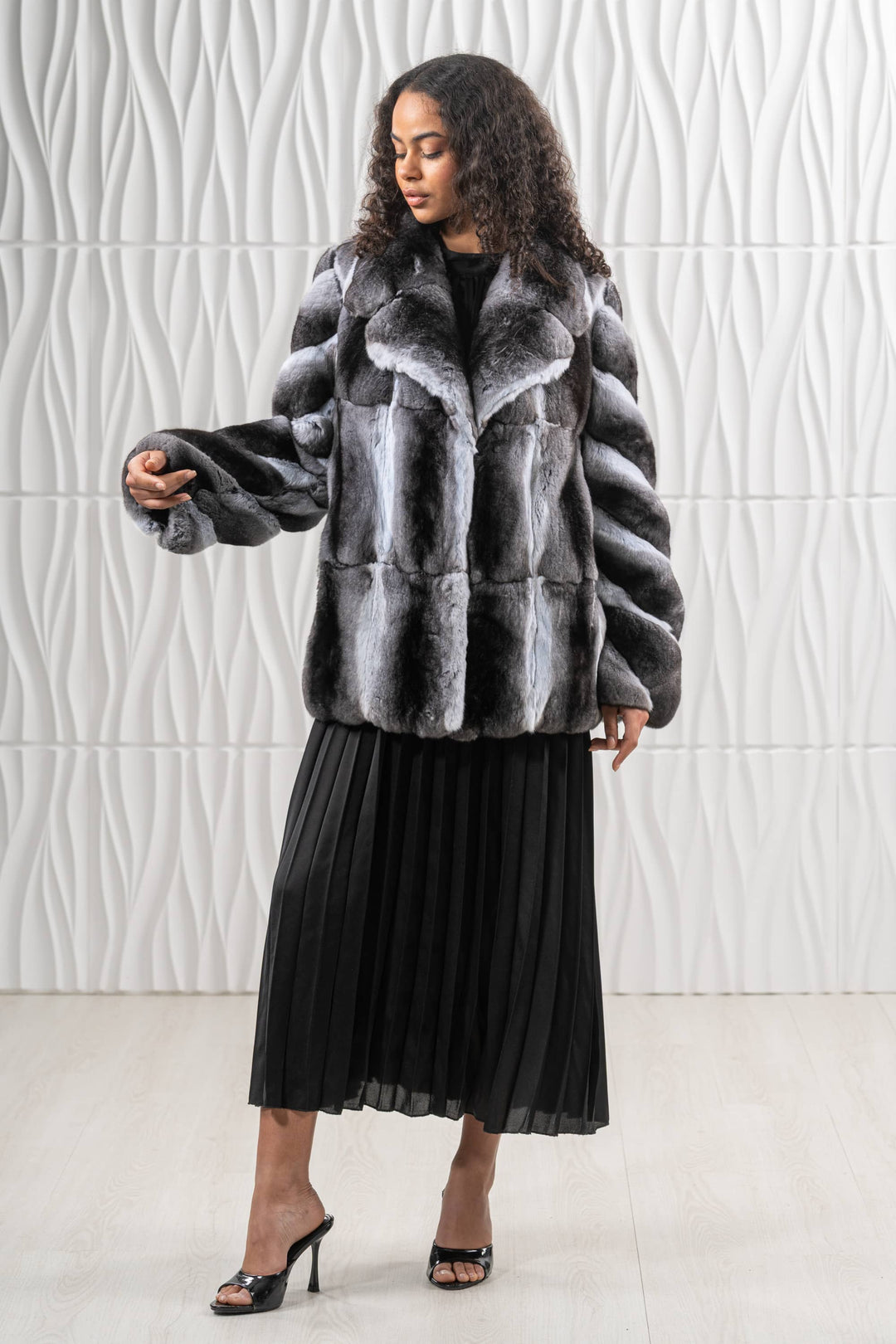 Chic Natural Chinchilla fur coat by manzari for a bold statement