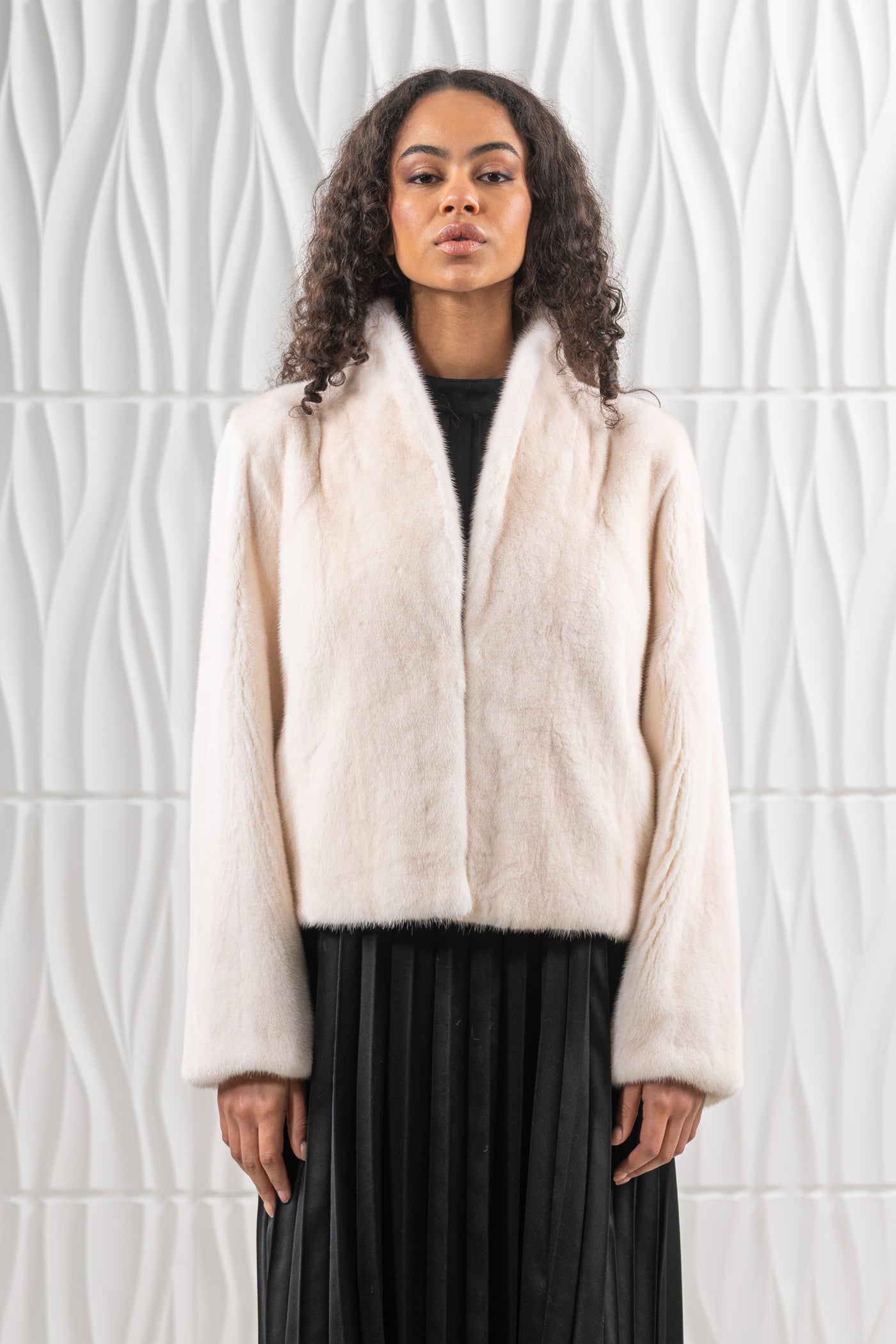 Manzari mink fur coat with a modern touch