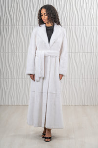 Manzari White Mink fur coat for a timeless appeal