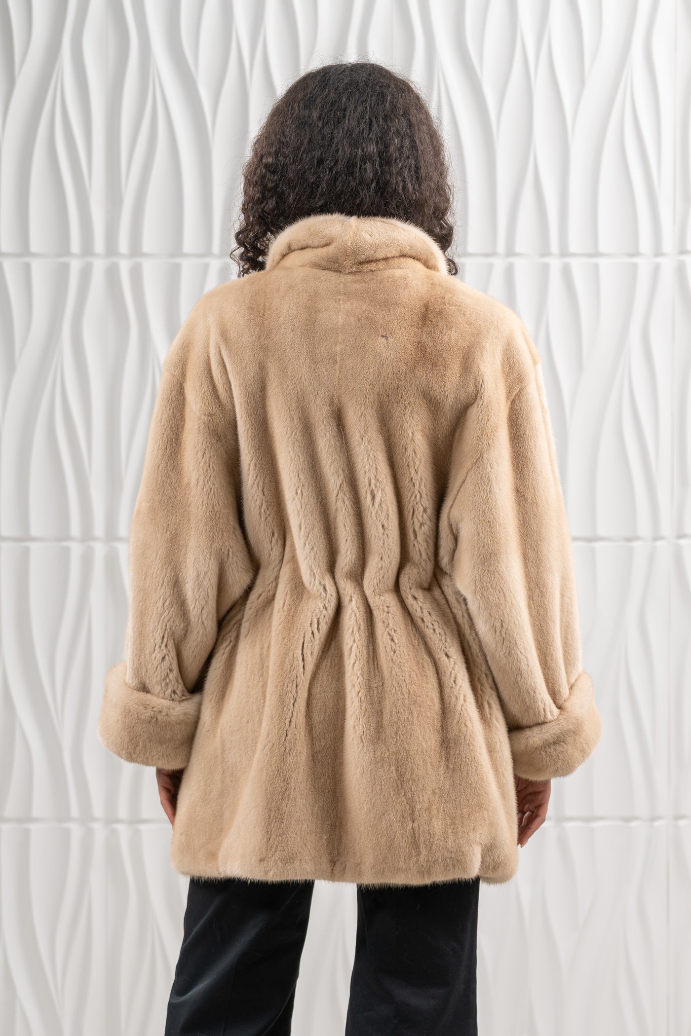 Manzari mink fur coat for a timeless appeal