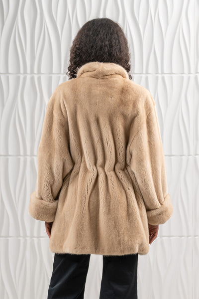 Manzari mink fur coat for a timeless appeal