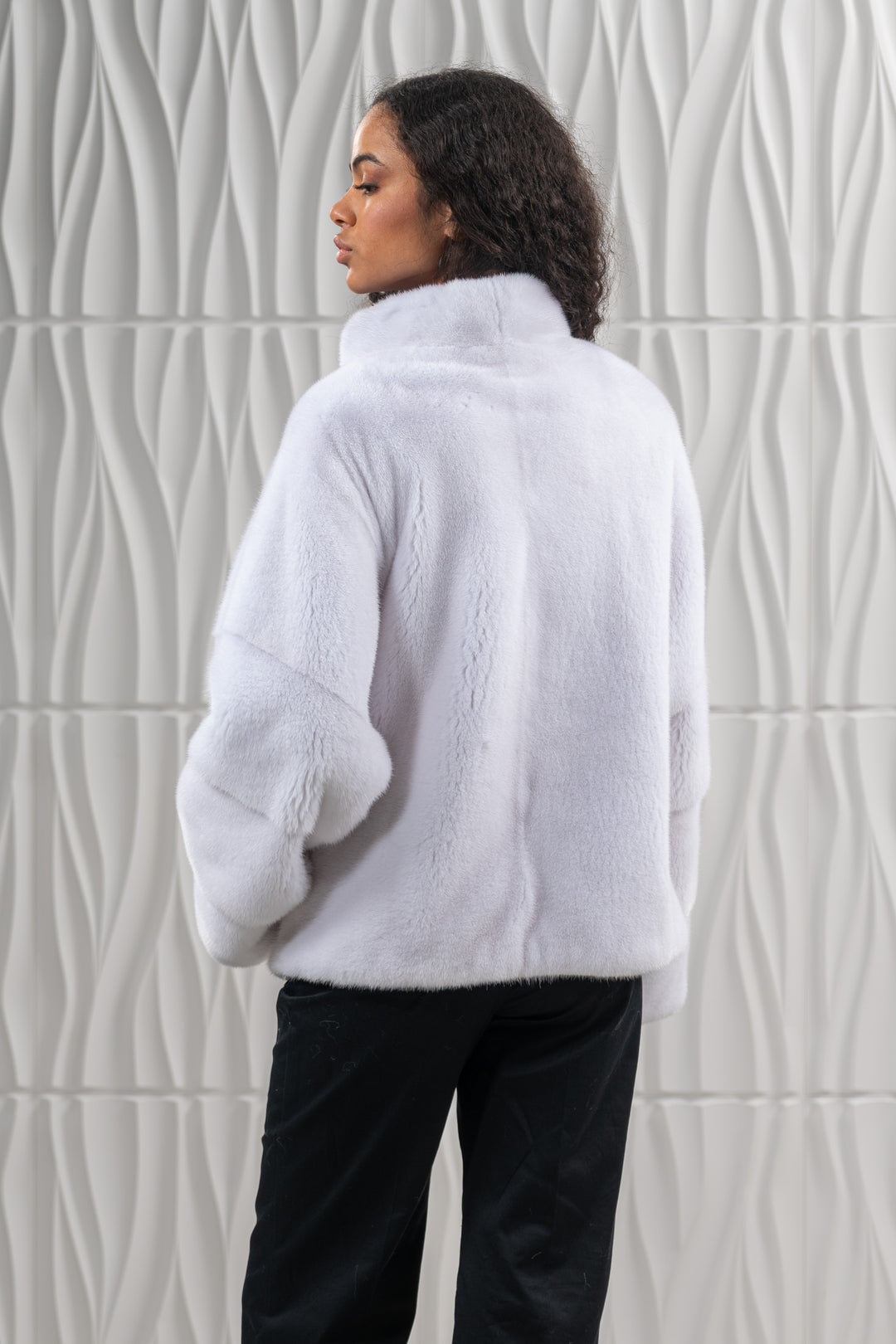 Manzari White Mink fur coat for a timeless appeal