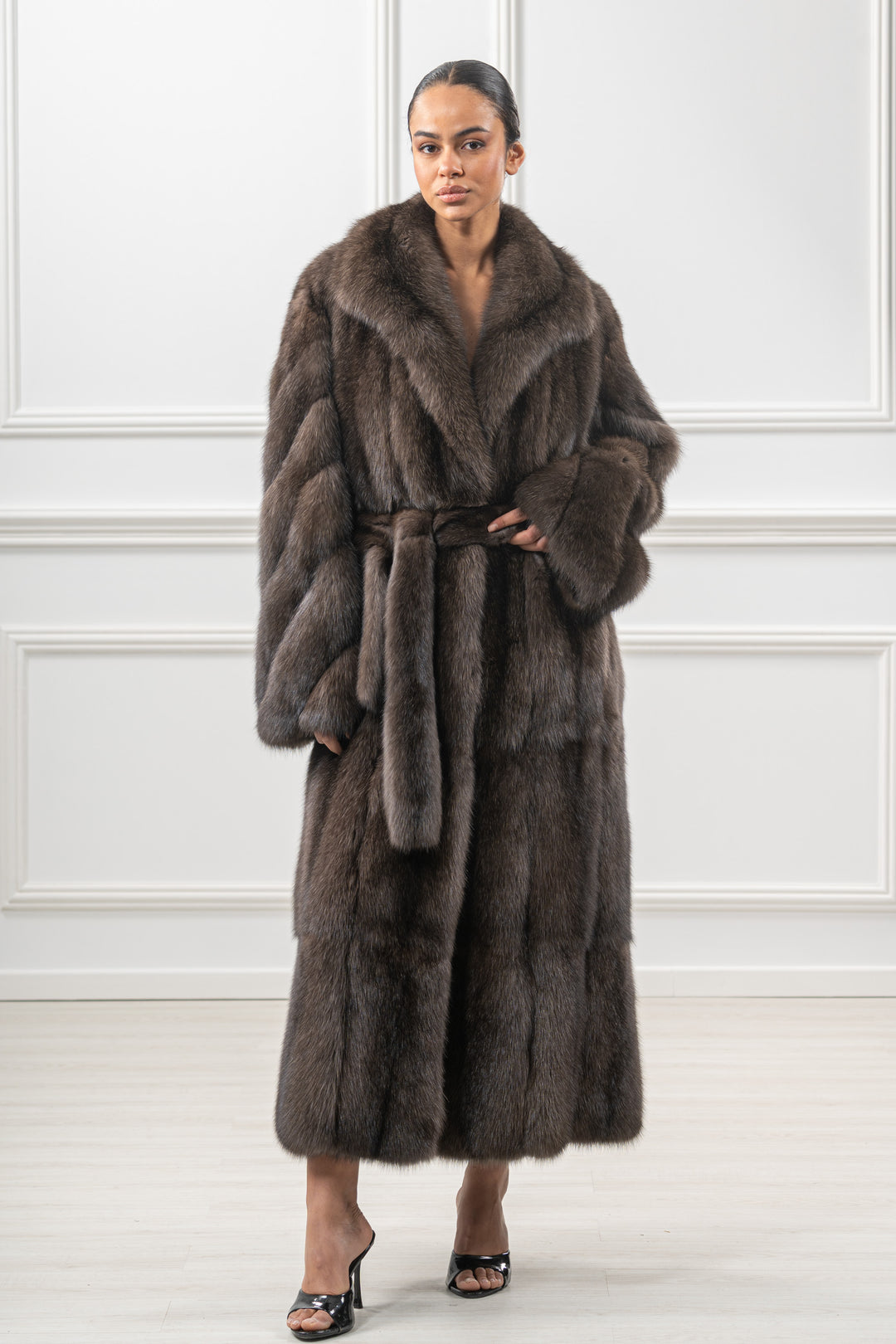 Premium Carbonio Russian sable fur coat for winter fashion