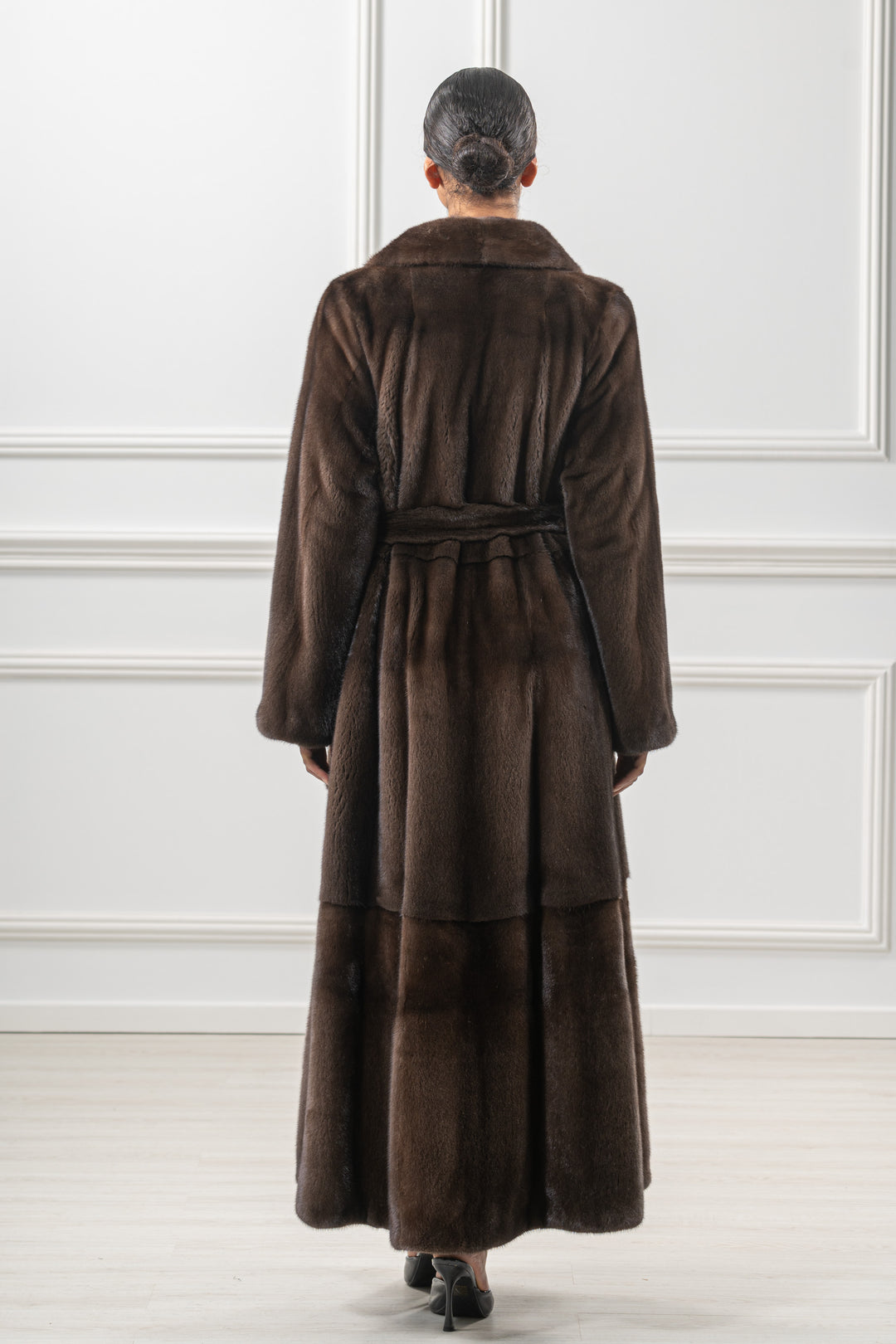Manzari Star Light Mink fur coat for a timeless appeal