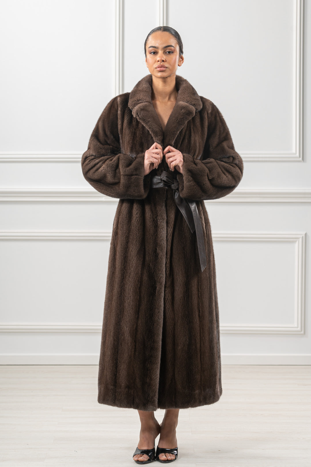 Manzari Star Light Mink fur coat with a modern touch
