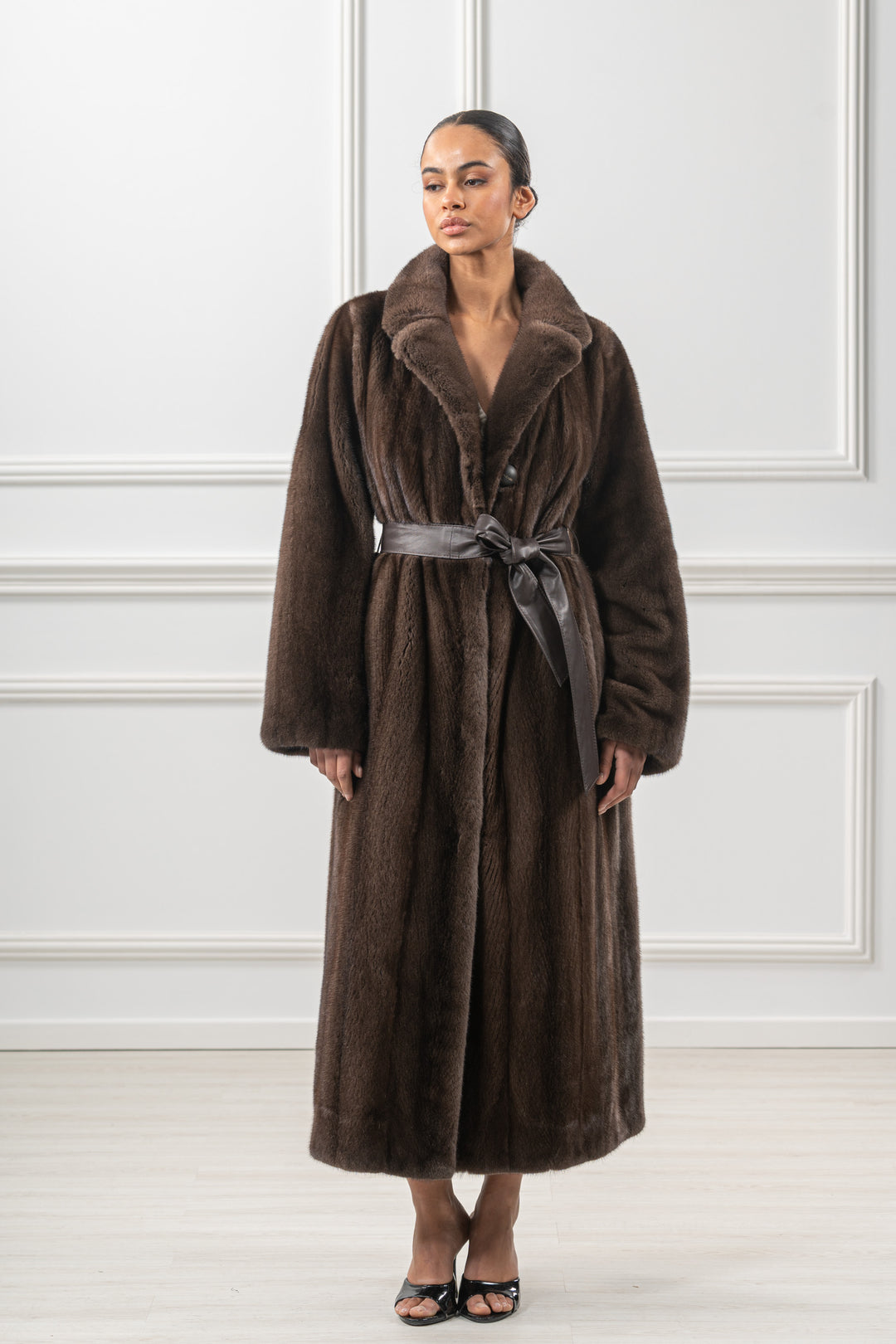 Manzari Star Light Mink fur coat with a modern touch