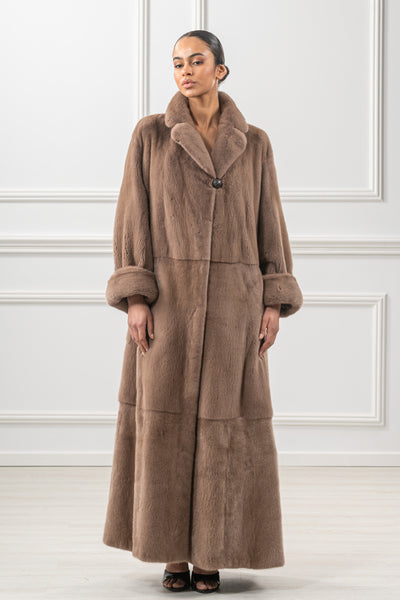 Manzari mink fur coat for a timeless appeal
