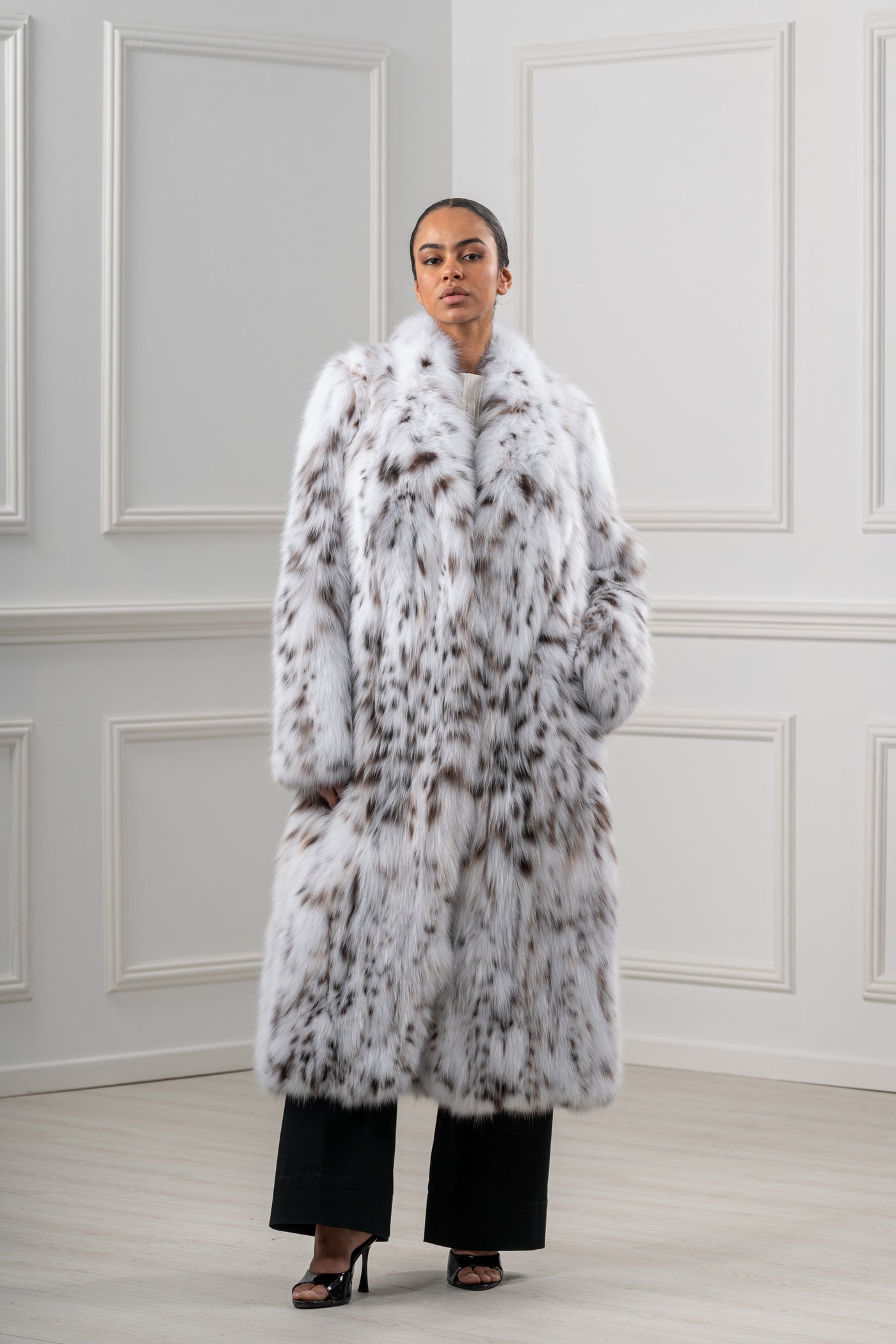 BOBCAT FULL BELLY NATURAL LONG HAIR COAT L/O 0910?21M492