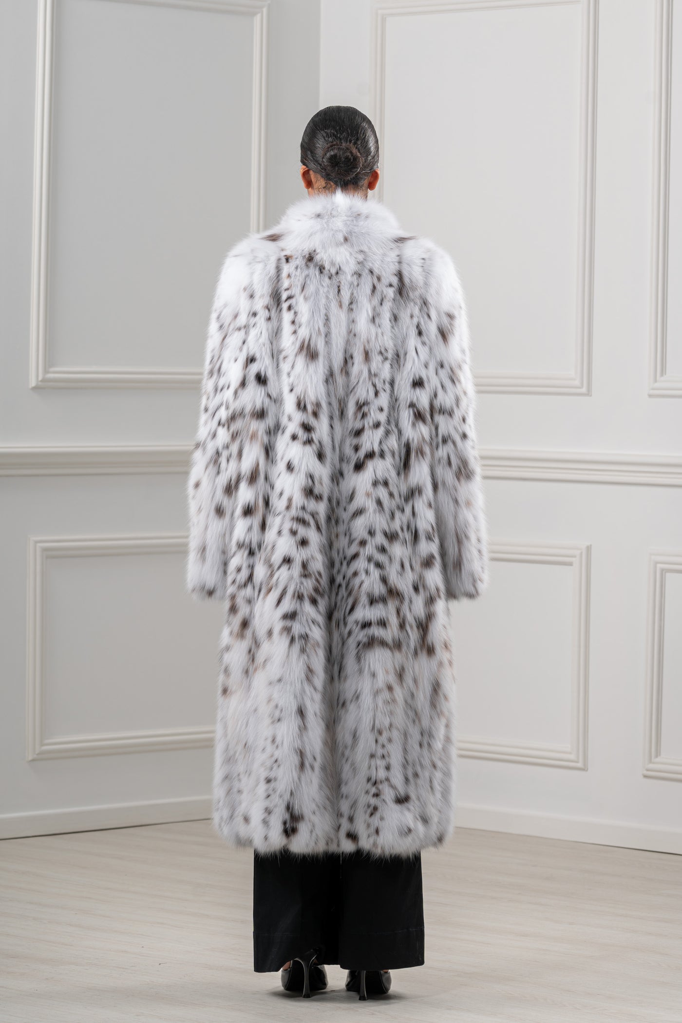 BOBCAT FULL BELLY NATURAL LONG HAIR COAT L/O 0910?21M492
