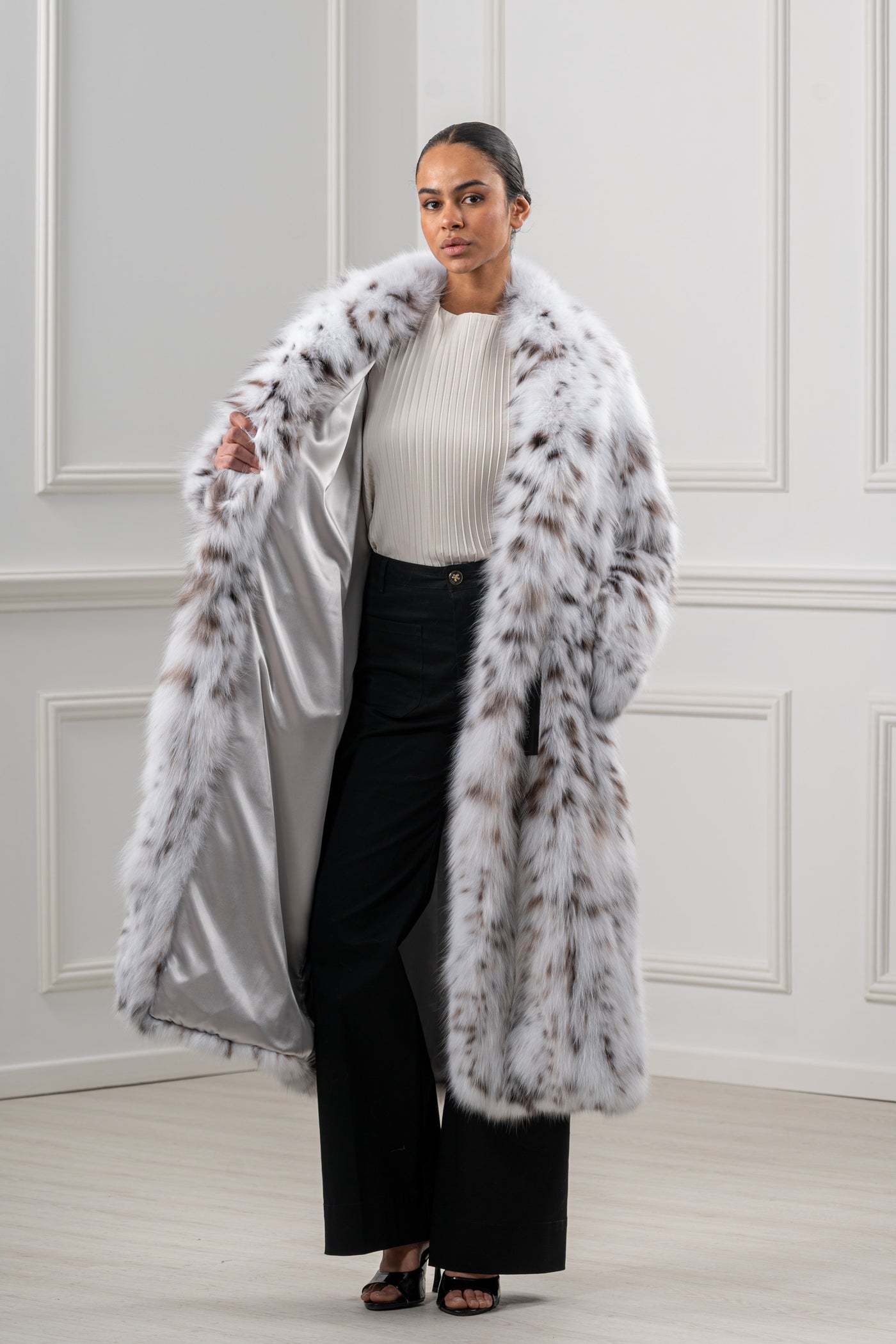 BOBCAT FULL BELLY NATURAL LONG HAIR COAT L/O 0910?21M492