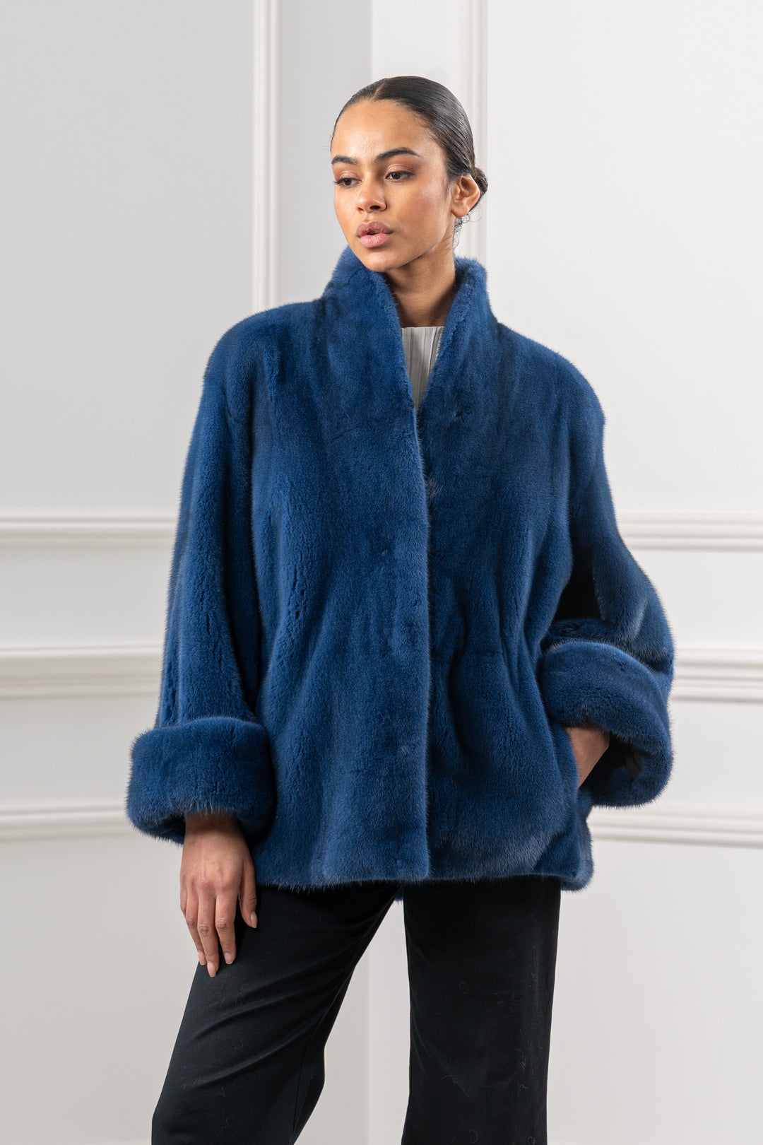 Manzari Blue Sky Mink fur coat with a modern touch