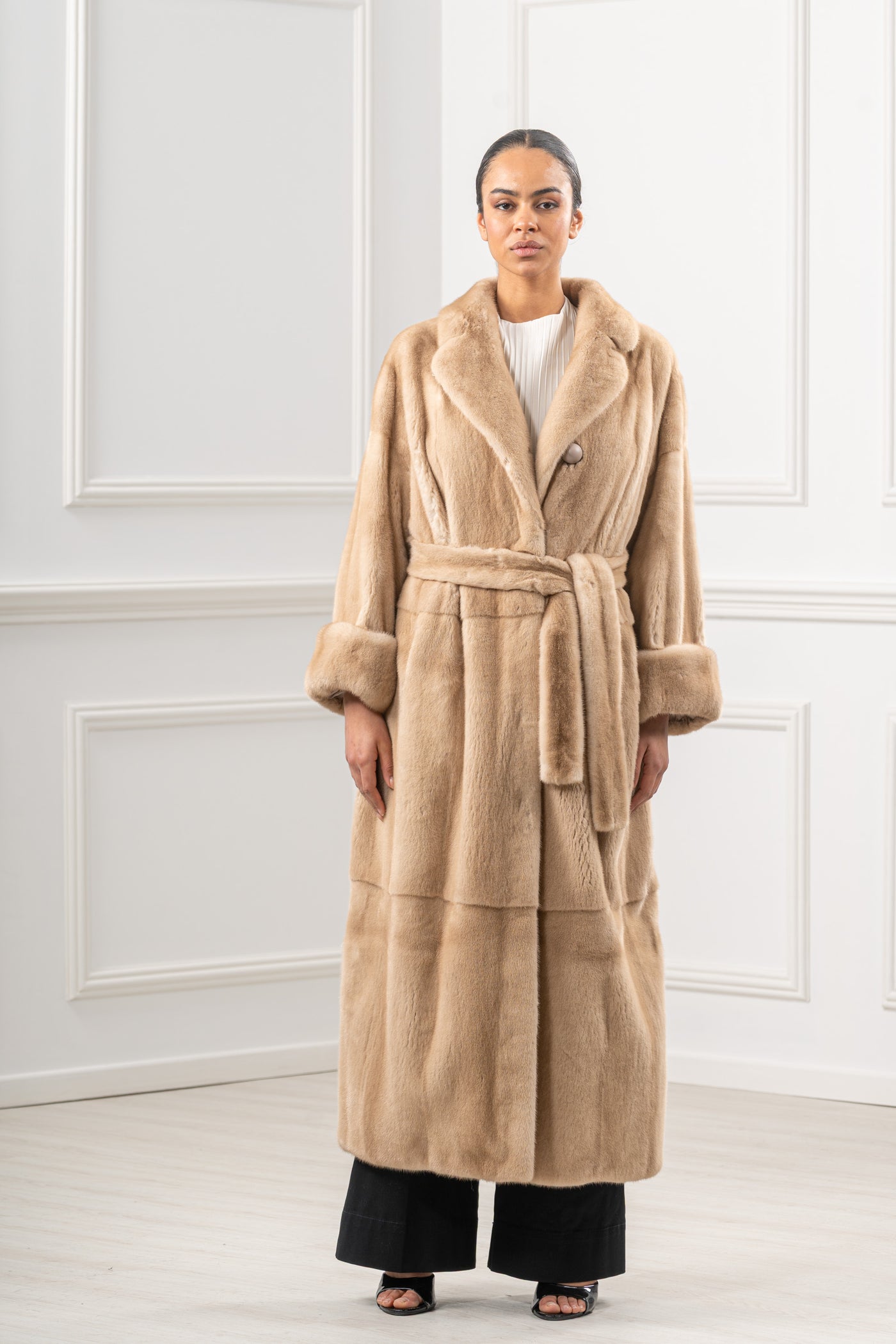 Exclusive mink fur coat by manzari
