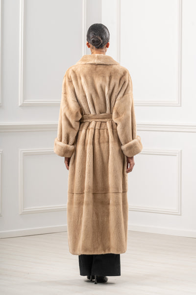 Manzari mink fur coat for a timeless appeal