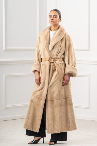 Manzari mink fur coat for timeless elegance