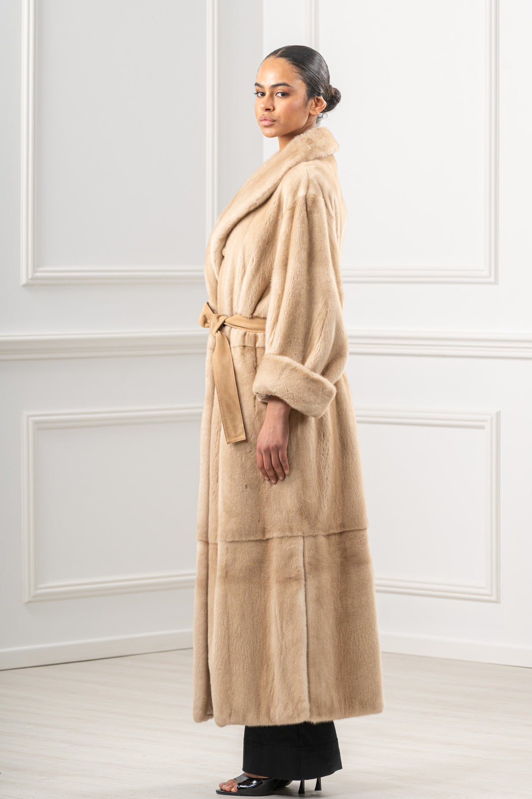 Exclusive Palomino Mink fur coat by manzari
