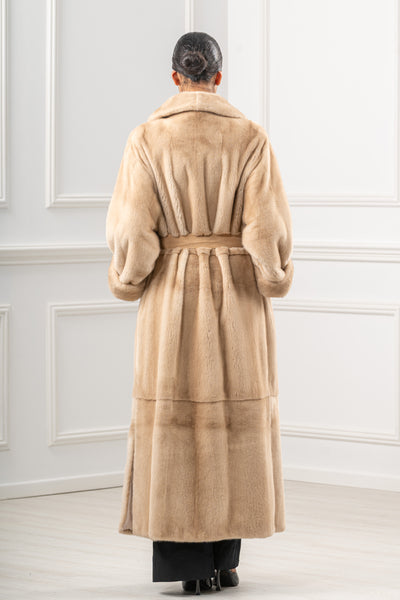Manzari mink fur coat for a timeless appeal
