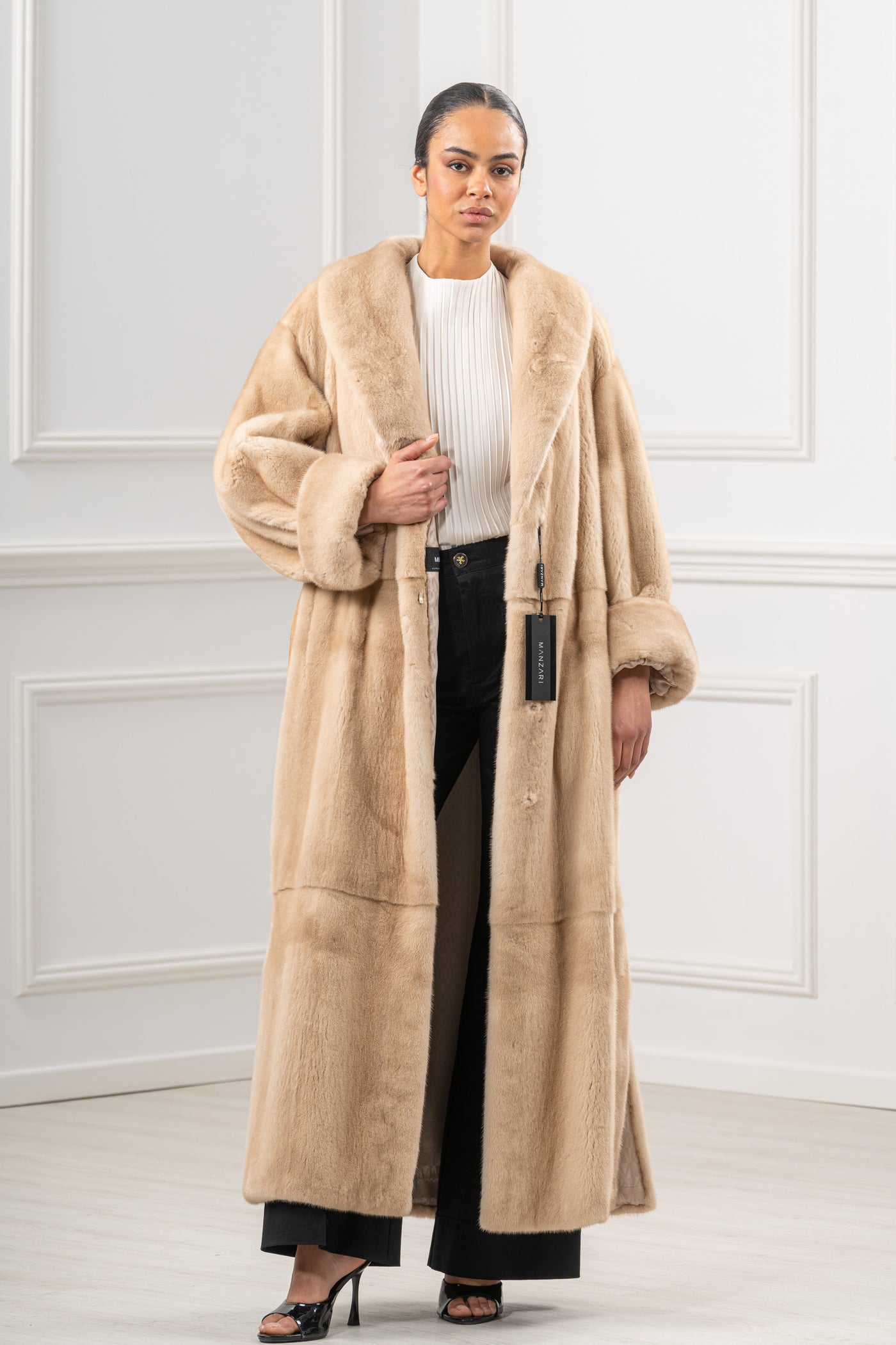 Exclusive mink fur coat by manzari