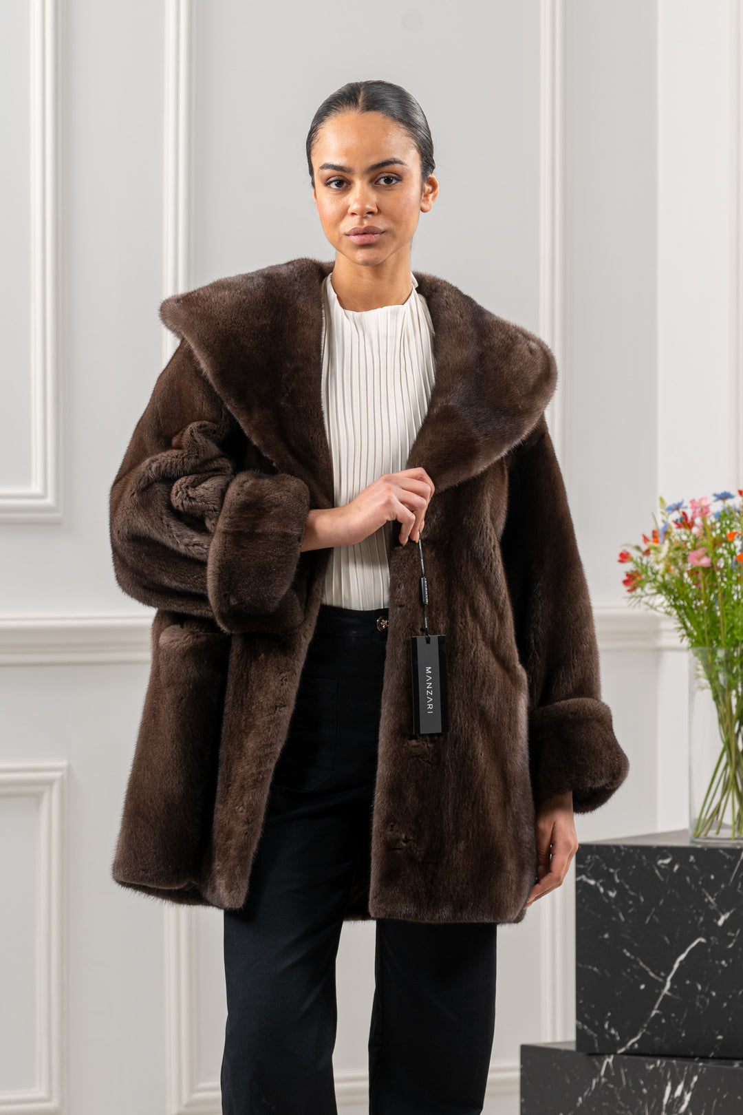Manzari Star Light Mink fur coat with a modern touch