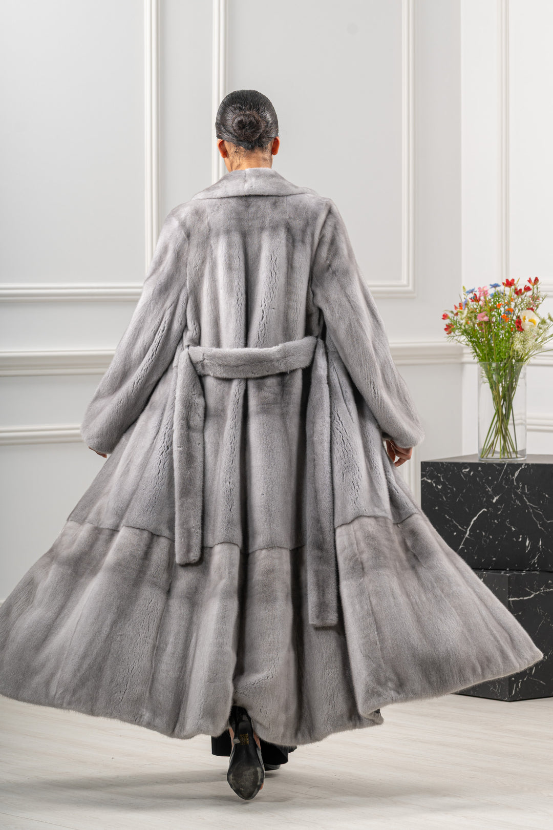 Sapphire Mink Fur Coat - Women's Velvet Coat S/S 25M6946 | MANZARI