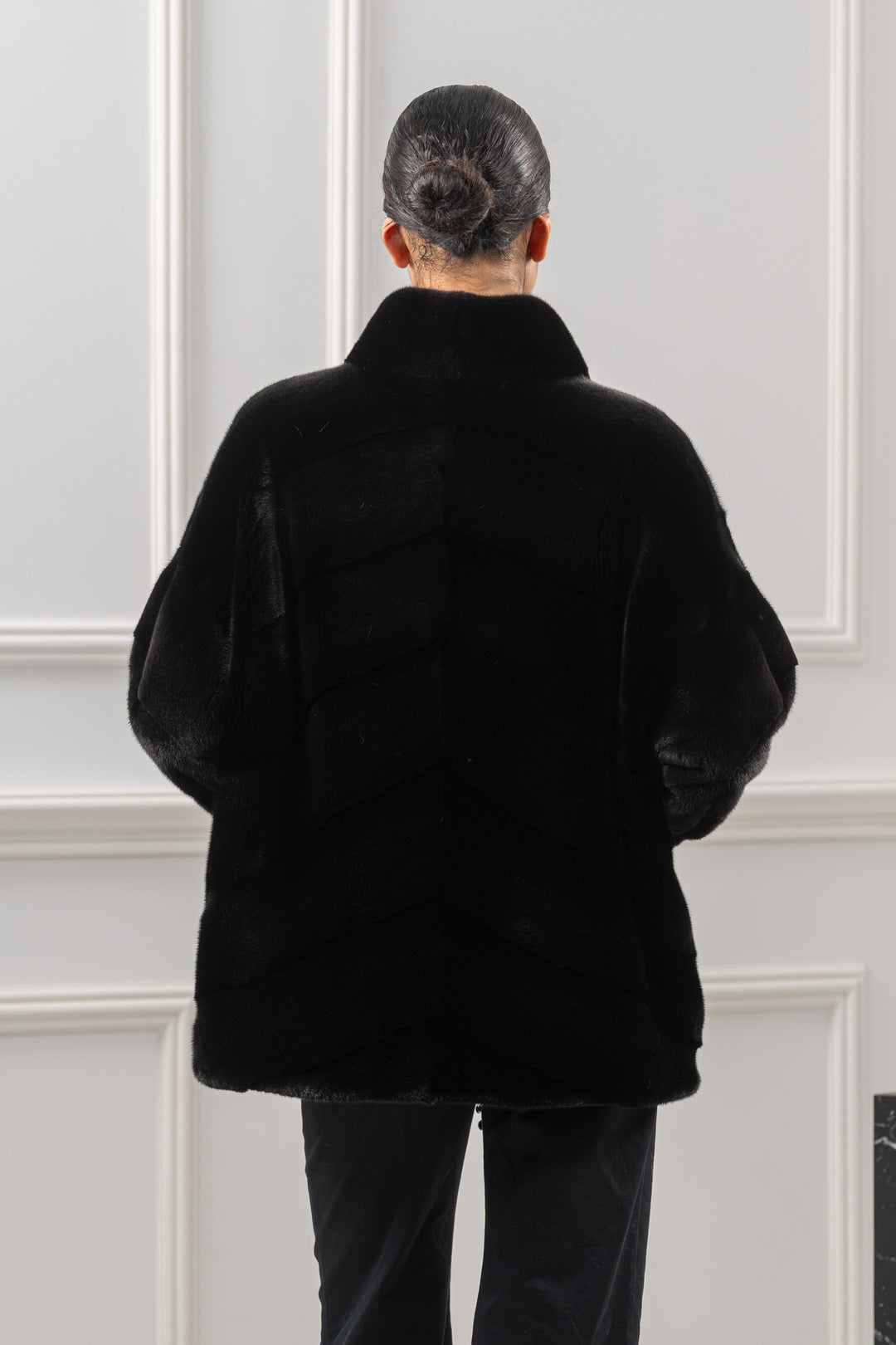 Chic Blackglama Mink fur coat by manzari for a bold statement